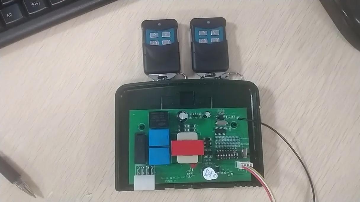 電動門遙控系統完全指南 遙控器與控制器詳解